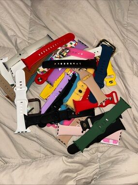 Lot of 24 Assorted Apple Watch bands w/ 2 face plates